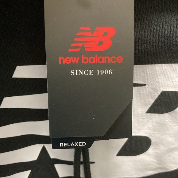New Balance NB Black Logo Pullover Hoodie Black Men Size 1X Front Pocket - Picture 5 of 10